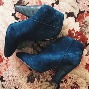 Vince Camuto Evangie Ankle Boots